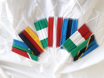 Stoffmasken mit verschiedenen Flaggen-Motiven