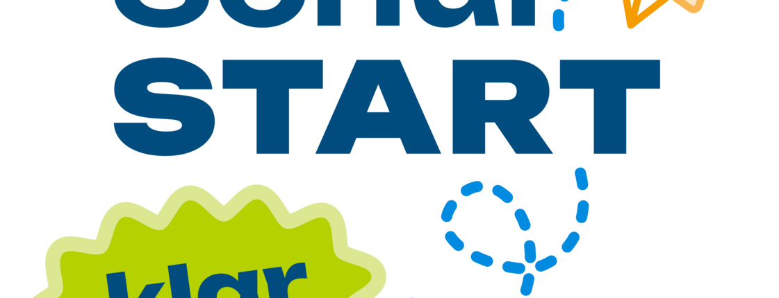 Logo des Projekts Schulstartklar in blauer und grüner Schrift mit gelbem Papierflieger