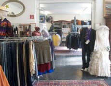 Carla Lindengasse Kleidung