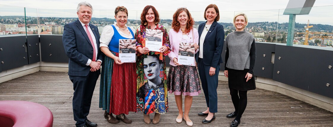 Harry-Krenn-Preis 2023 Preisträger*innen bei der Preisverleihung
