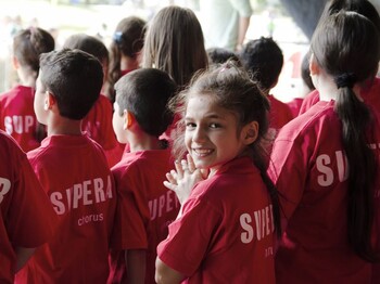 Kinder vom Superar Chor